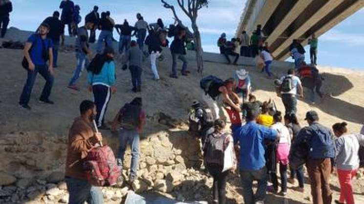 600 migrantes detenidos escaparon en Tapachula, Chiapas