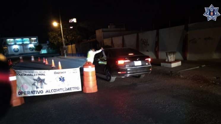 Aplica Policía Vial Estatal Operativo Alcoholímetro en regiones