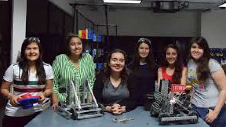 Obtienen mexicanos subcampeonato en VEX Robotics World