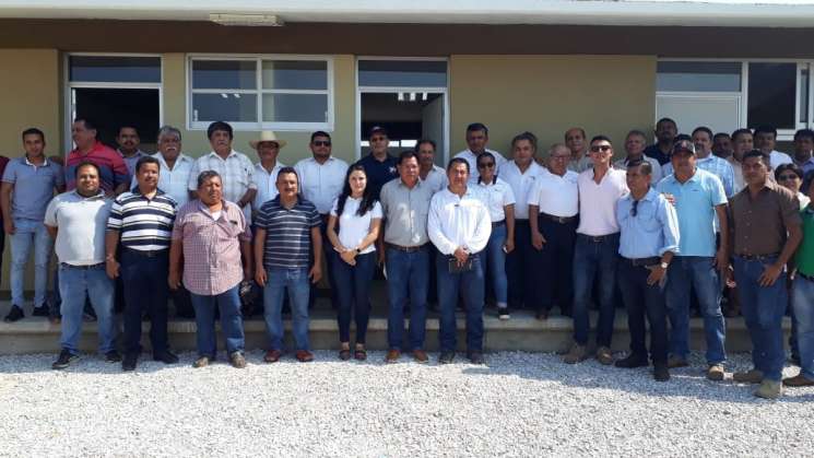 Fondo Oaxaca AMDEE apoya escuelas juchitecas dañadas