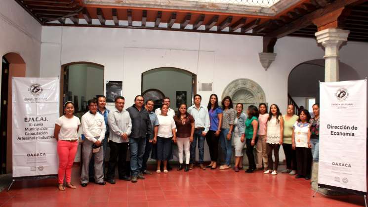 Reconocen labor de profesorado de la EMCAI