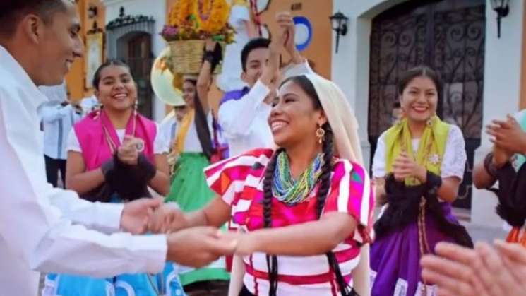 Nombran a Yalitza Aparicio, la nueva imagen de la Guelaguetza