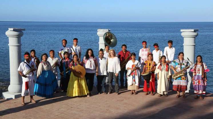 Jóvenes oaxaqueños conocen las Islas Marías