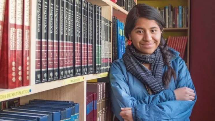 Alumna de la UNAM crea biblioteca en la Sierra Mixe de Oaxaca