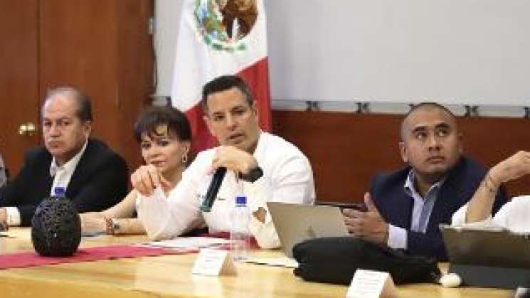 Realiza Alejandro Murat reunión de seguridad