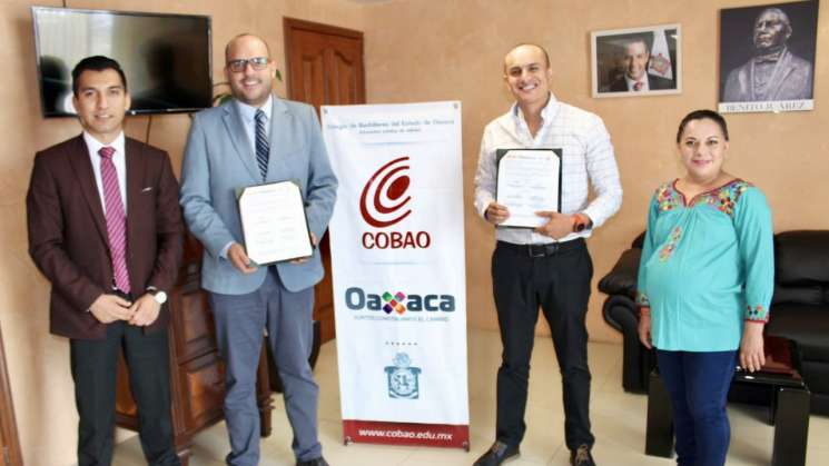 Signan convenio de colaboración el COBAO y la UDLAP