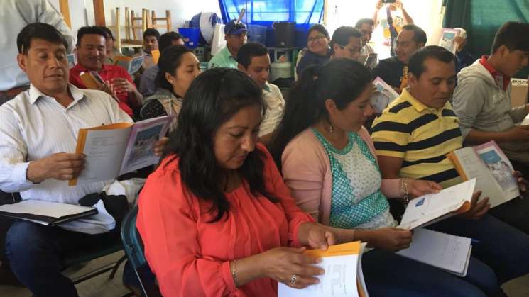 Ofrecen cursos de capacitación para adultos Centros de Enseñanza 