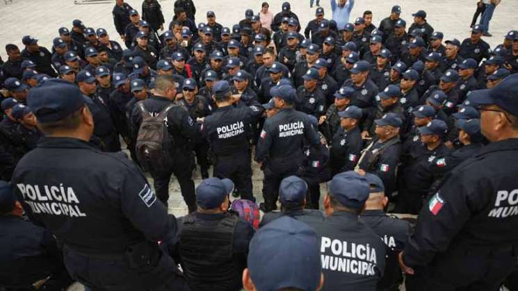 Policías en Oaxaca a la deriva, sin prestaciones ni seguros