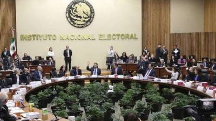 Jornada electoral del domingo fue exitosa: INE