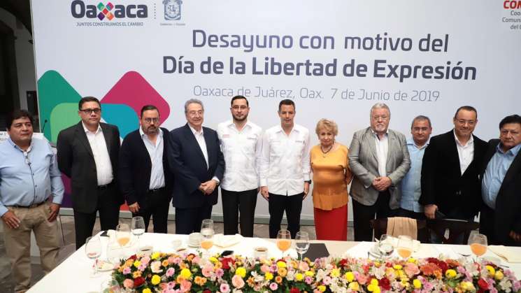 Reconocen aportación invaluable de comunicadores oaxaqueños