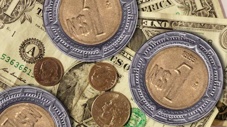 Se recupera peso mexicano lentamente