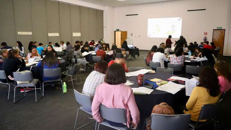 Educadoras cursan diplomado impartido por el IEEPO 