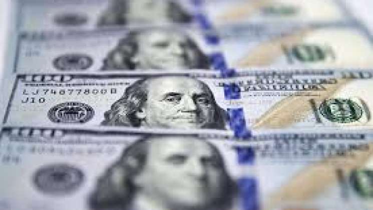 Precio del dólar en 19.50 pesos en casas de cambio del AICM