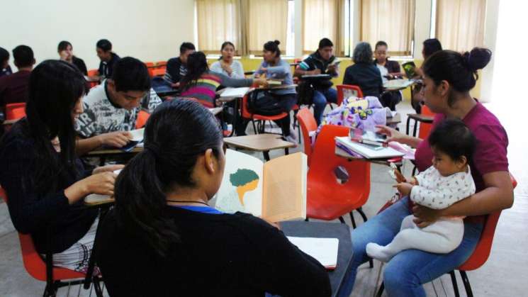 Estudia el bachillerato  los fines de semana en el CECAD-UABJO