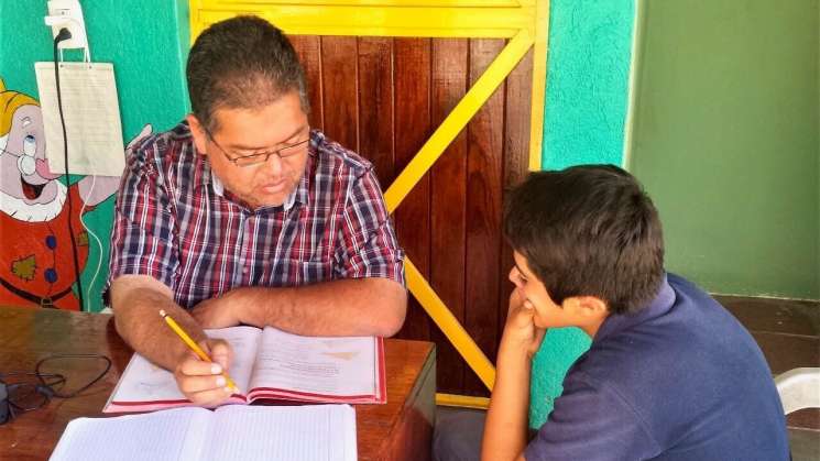 En vacaciones continúan asesorías académicas en parque Colosio