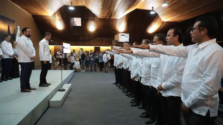 Toma AMH protesta a nuevos integrantes de la Canadevi Oaxaca