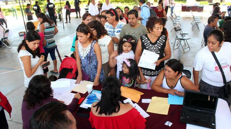 Caravanas de bienestar benefician a más de 900 oaxaqueños