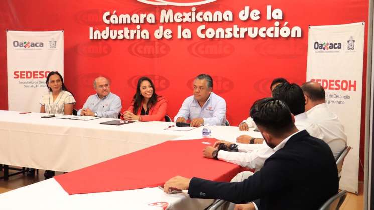 Suscriben convenio de colaboración Sedesoh y CMIC Oaxaca