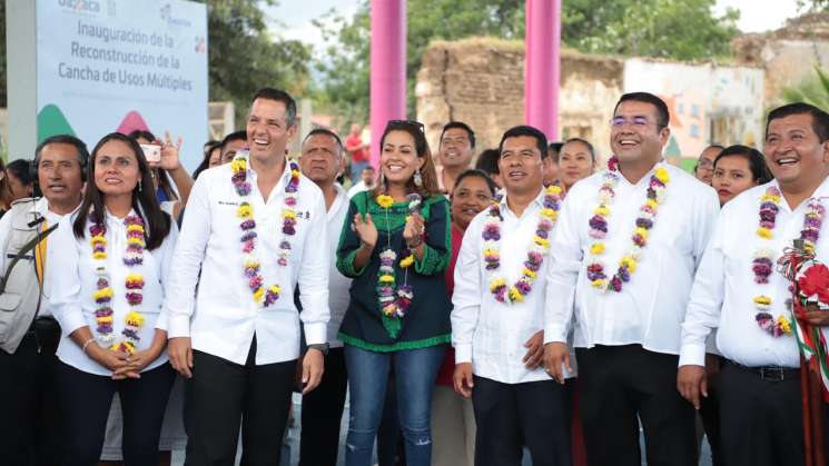 Inaugura AMH obras en  Zimatlán de Álvarez 