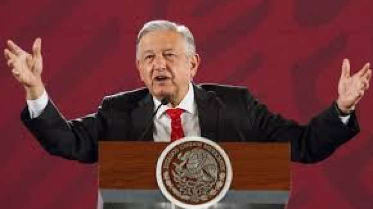 AMLO destaca crecimiento del 0.1% del PIB 