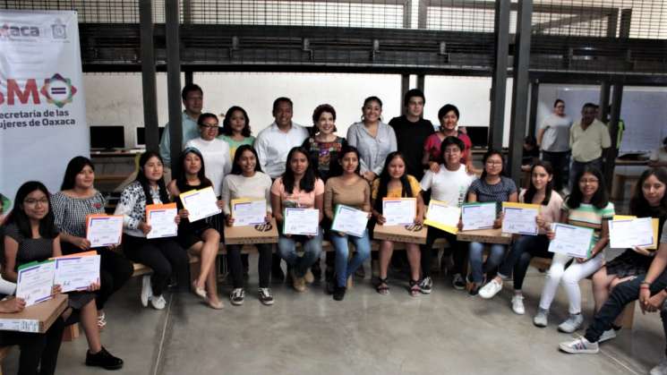 Clausura SMO Curso de Verano en Informática para Mujeres