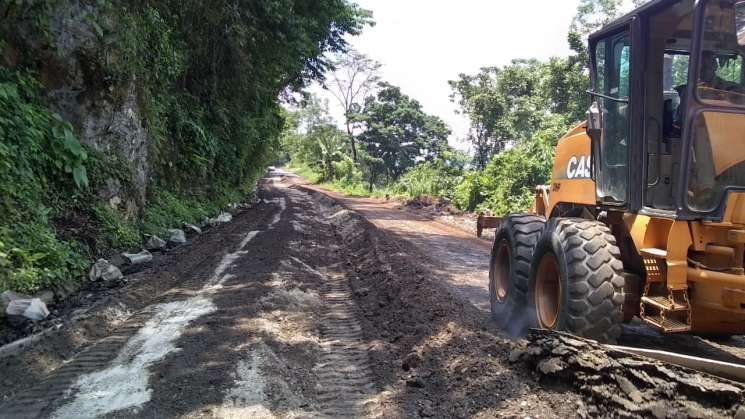 Continua CAO acciones de reconstrucción de caminos