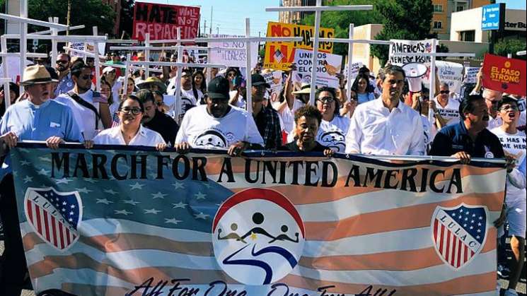 En Texas marchan contra la supremacía blanca y odio al latino