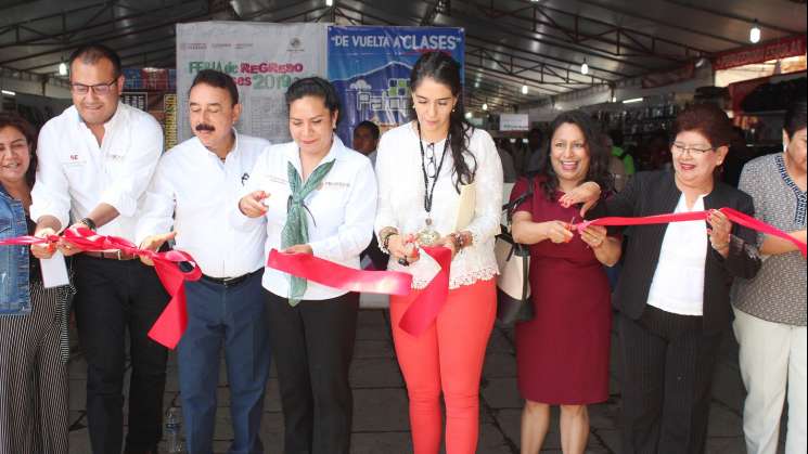  Inició la “Feria de Regreso a Clases 2019” en Alameda de León