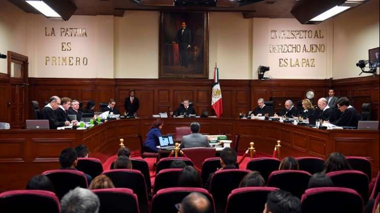 Congreso recibe propuesta de tope de salario a servidores