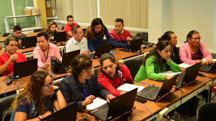 Promueve IEEPO cursos sobre tecnologías educativas