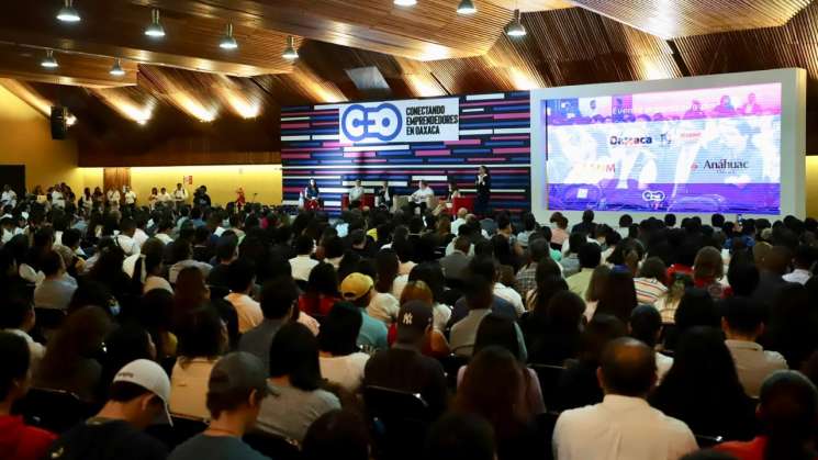 Presentan convocatorias para apoyar a emprendedores en Oaxaca