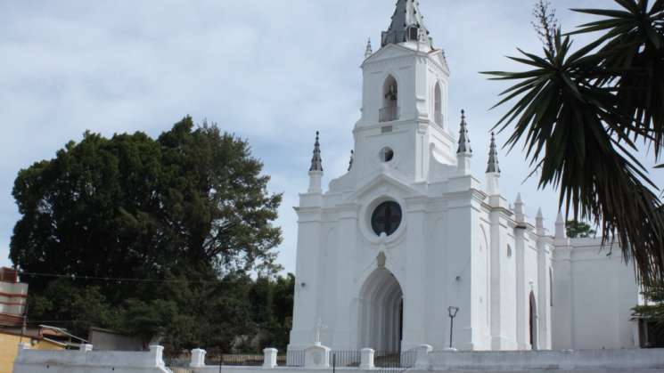 Entrega Inpac obra de restauración en San Agustín Etla