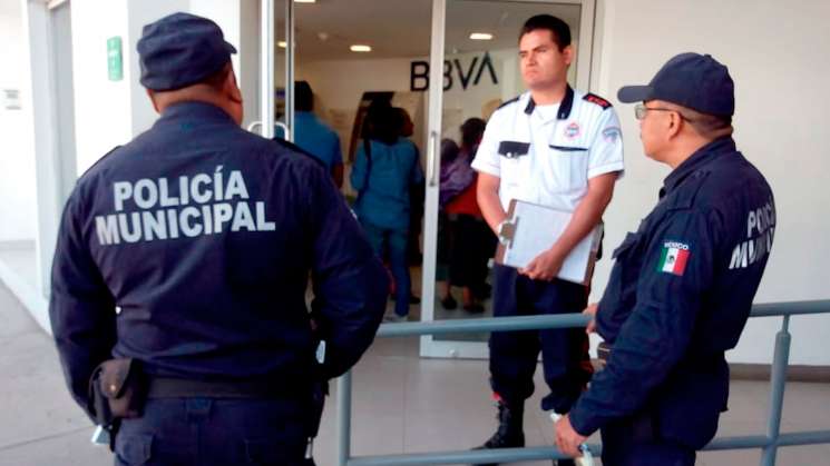 Policías podrán custodiar clientes bancarios en capital de Oaxaca