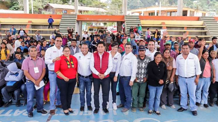 Caravana DIF en San Andrés Cabecera Nueva y Santa Cruz Itundujia