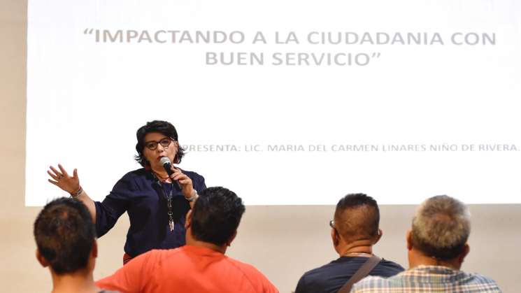 Gobierno capitalino con cursos  mejora servicio de limpia 