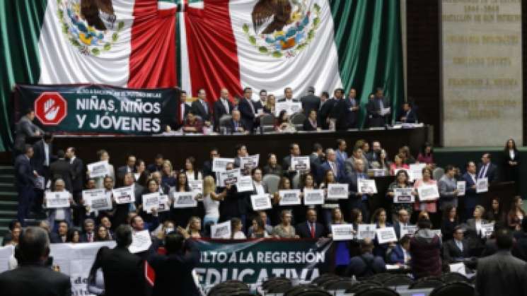 Diputados aprueban ley de educación y avalan eliminar el INIFED