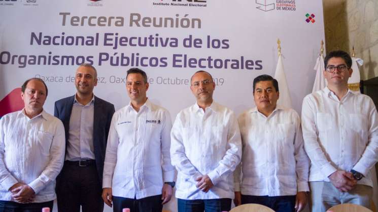 Oaxaca ha hecho grandes aportes a la cultura democrática: AMH