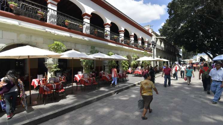 Inicia reordenamiento del comercio informal en Centro Histórico