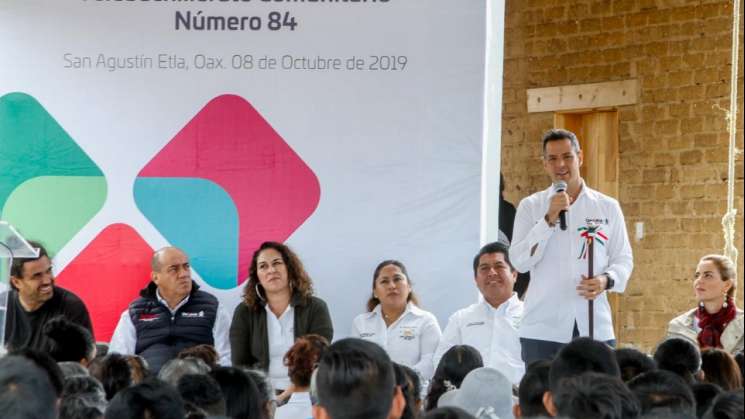 AMH entrega 1a etapa de Telebachillerato impulsado por Toledo