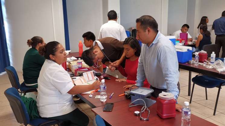 Jornadas Prevenimss en la UABJO