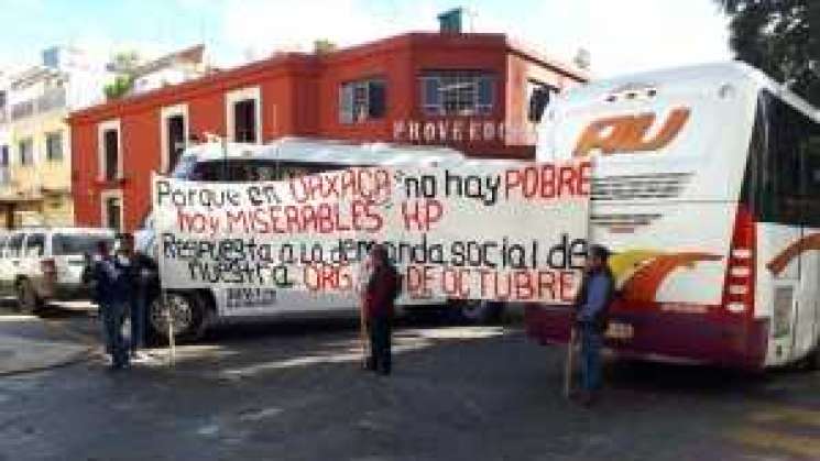 Continúan protestas en SEFIN Oaxaca 