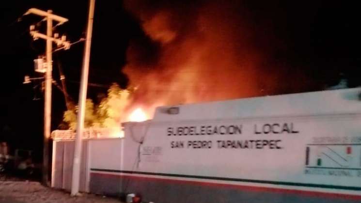 Reportan incendio en la Estación Migratoria de Tapanatepec