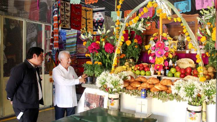 Colocan mercados públicos de la ciudad de Oaxaca altares 