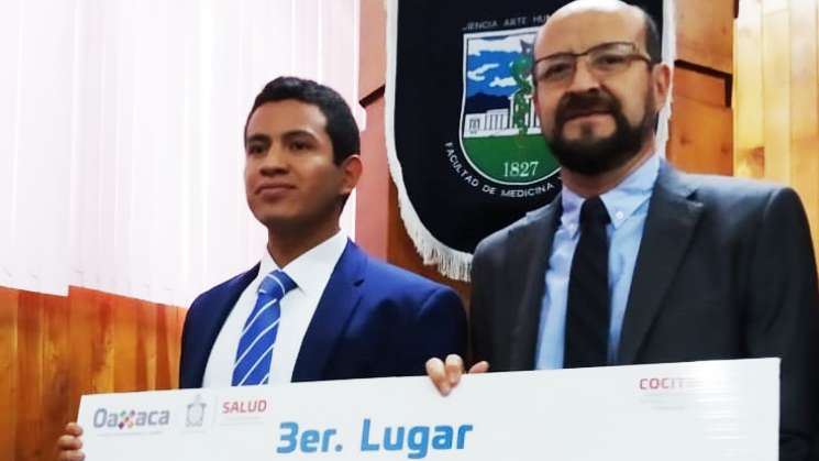 Premian Investigación de Escuela de Medicina de la Anáhuac Oaxaca