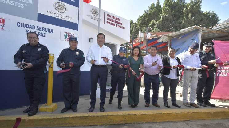 Fortalece Oswaldo García seguridad en el Mercado de Abasto   