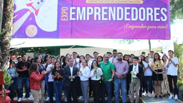 Realizó Cobao la “Expo Emprendedores 2019”