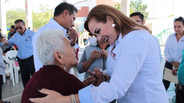 Llega a Candiani la jornada médica del DIF de Oaxaca de Juárez   