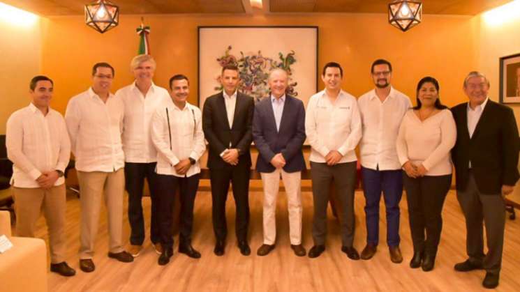 Anuncian Alejandro Murat y Nafin Programa Impulso a empresarios