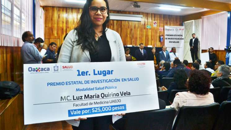 investigadora de UABJO recibe Premio Estatal de Investigación 