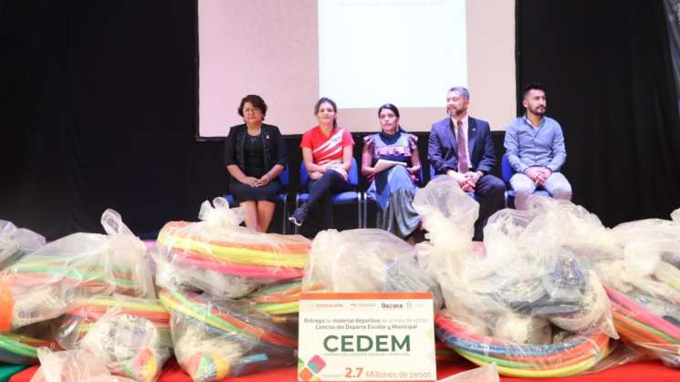 Entrega Incude Oaxaca material a 150 municipios del Cedem   